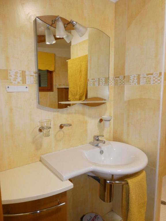 Chambre Le Mas D'Adelice Taulignan ภายนอก รูปภาพ
